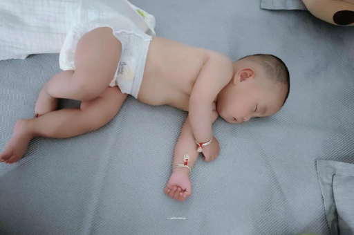 武义县宝宝多久会坐